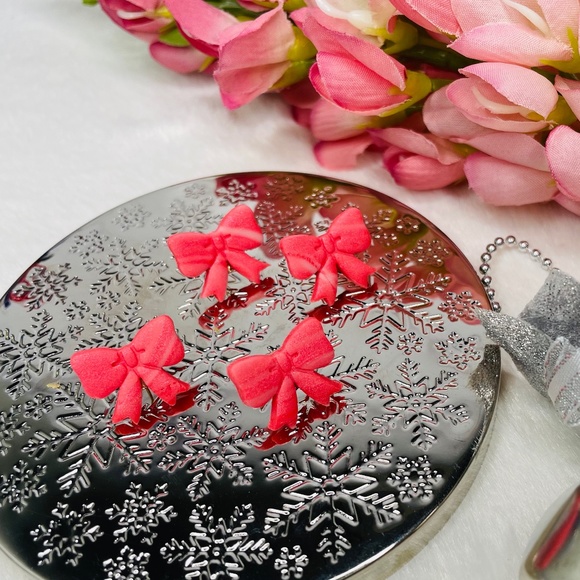 Candie Cane Stud Ribbons Earrings - Picture 1 of 1